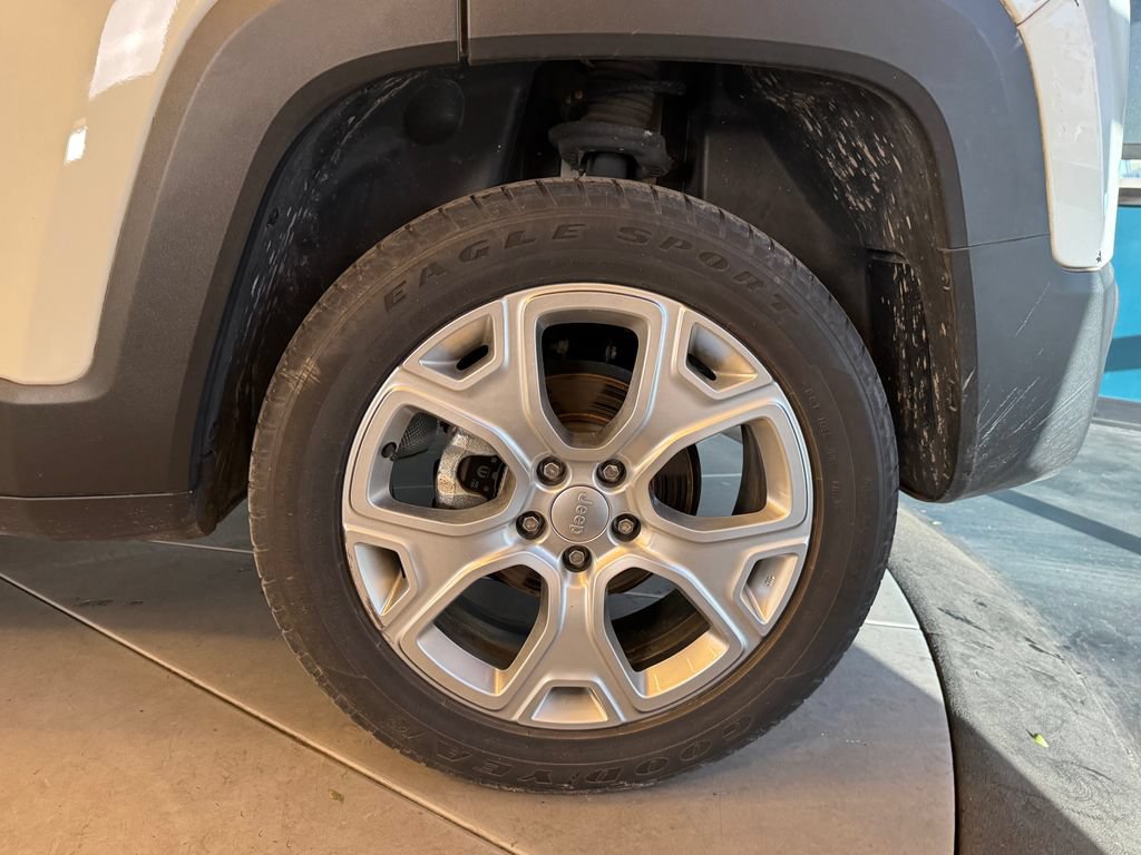 Used 2022 Jeep Renegade Limited AWD/4WD image 25