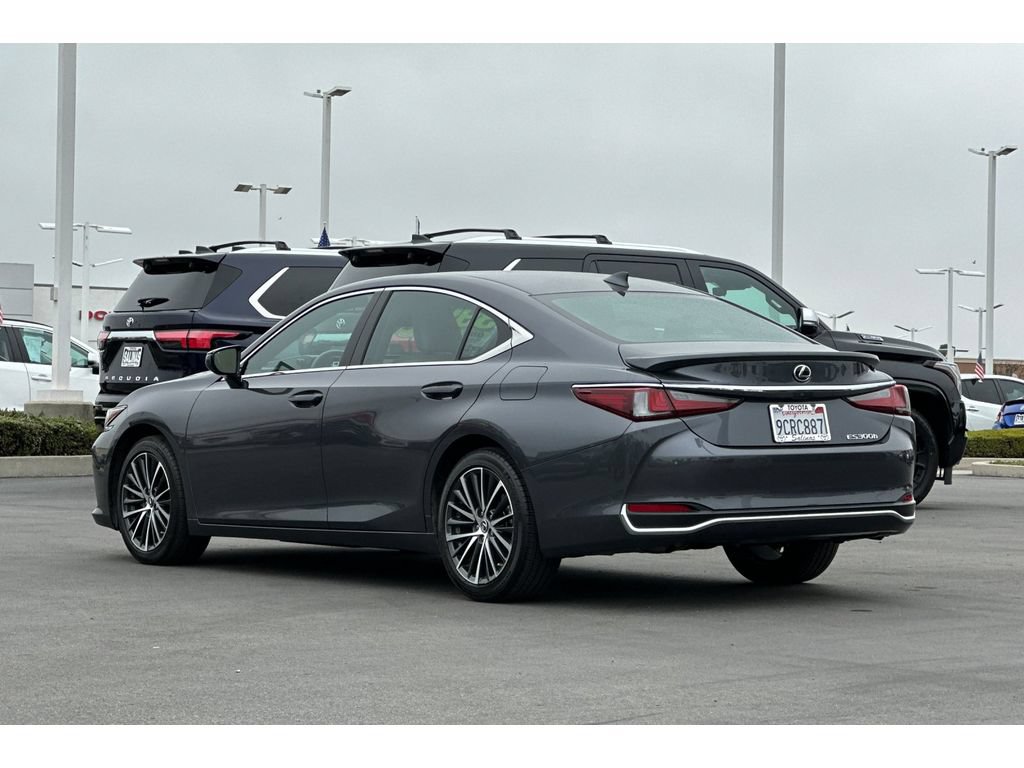 Used 2023 Lexus ES 300h w/ Premium Package FWD image 6