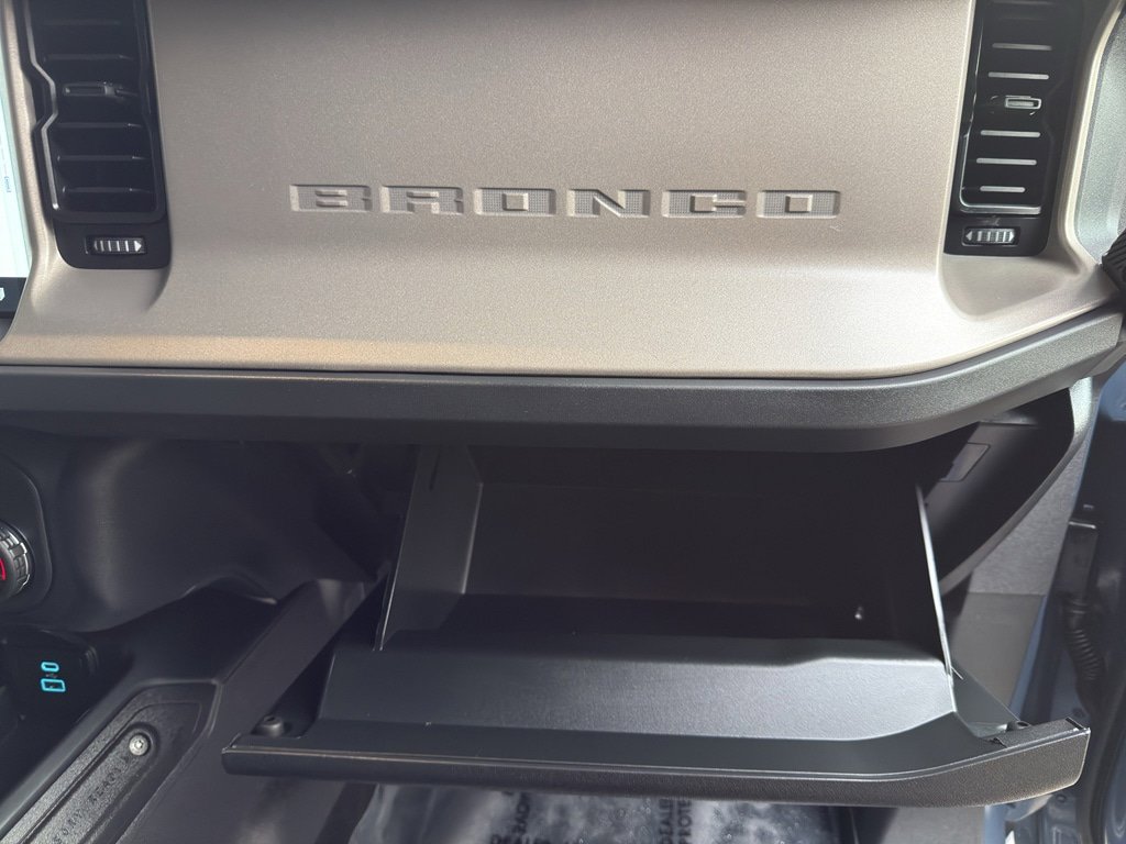New 2025 Ford Bronco Outer Banks w/ Black Appearance Package AWD/4WD image 36