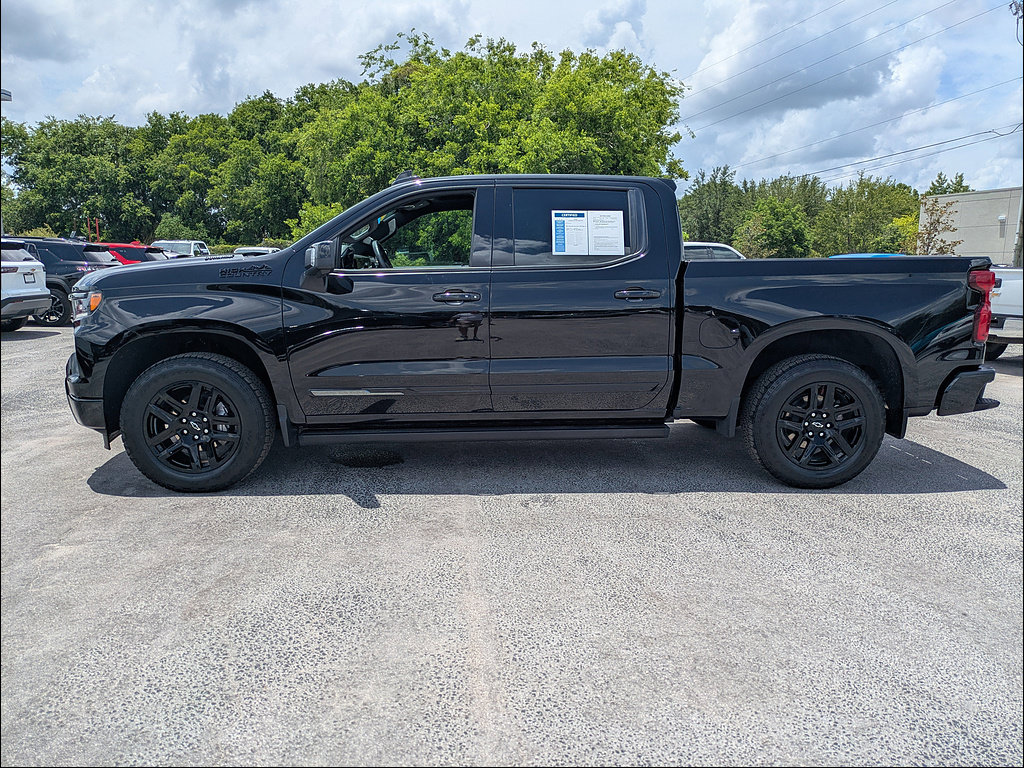 Used 2024 Chevrolet Silverado 1500 High Country w/ Midnight Edition AWD/4WD image 4