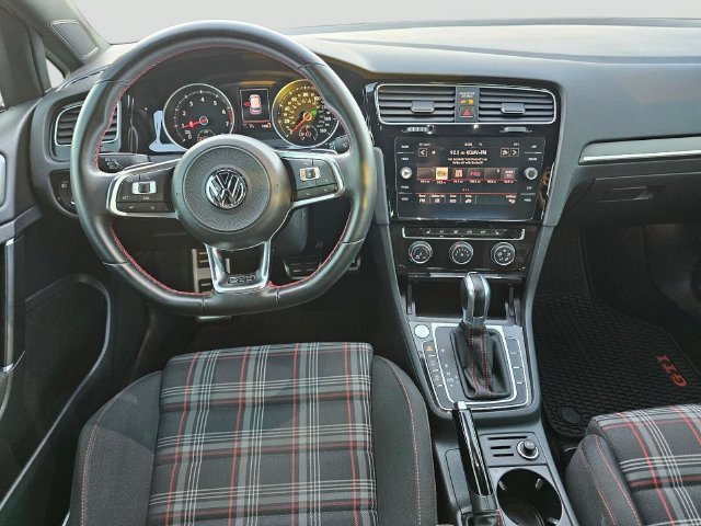 Used 2018 Volkswagen GTI SE FWD image 20