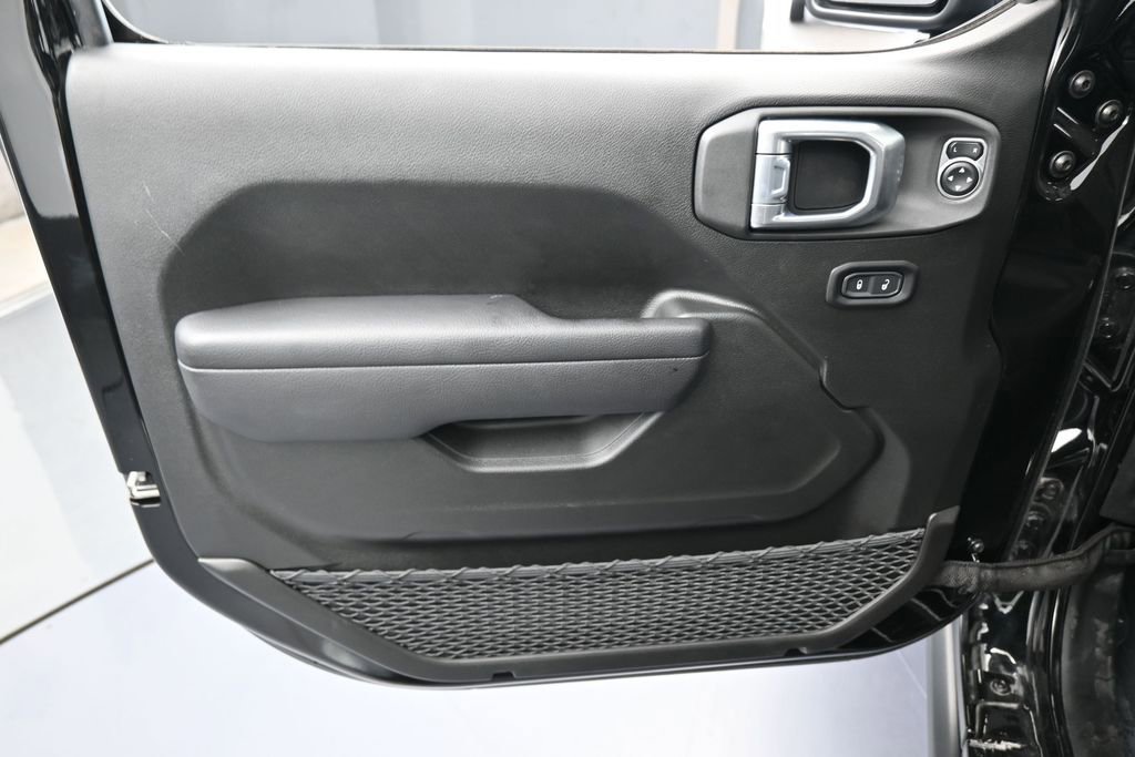Used 2024 Jeep Gladiator Sport AWD/4WD image 12