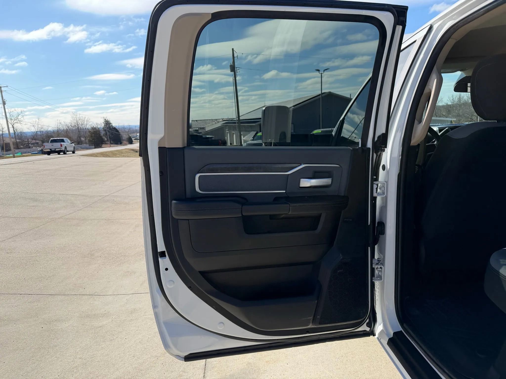 Used 2020 RAM 3500 SLT w/ Quick Order Package 2YG SLT AWD/4WD image 37