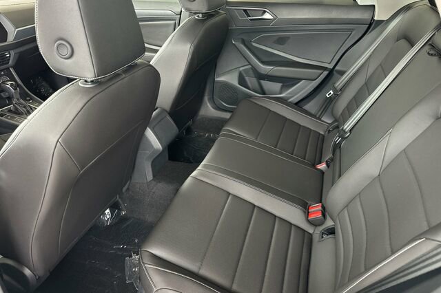 New 2024 Volkswagen Jetta SE image 12