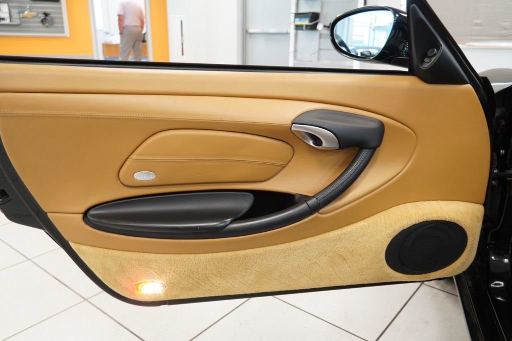 Used 2001 Porsche Boxster RWD image 14