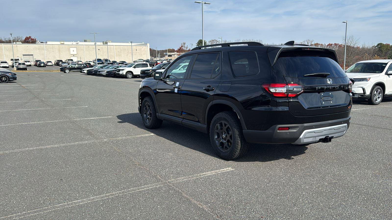 New 2025 Honda Pilot TrailSport image 9