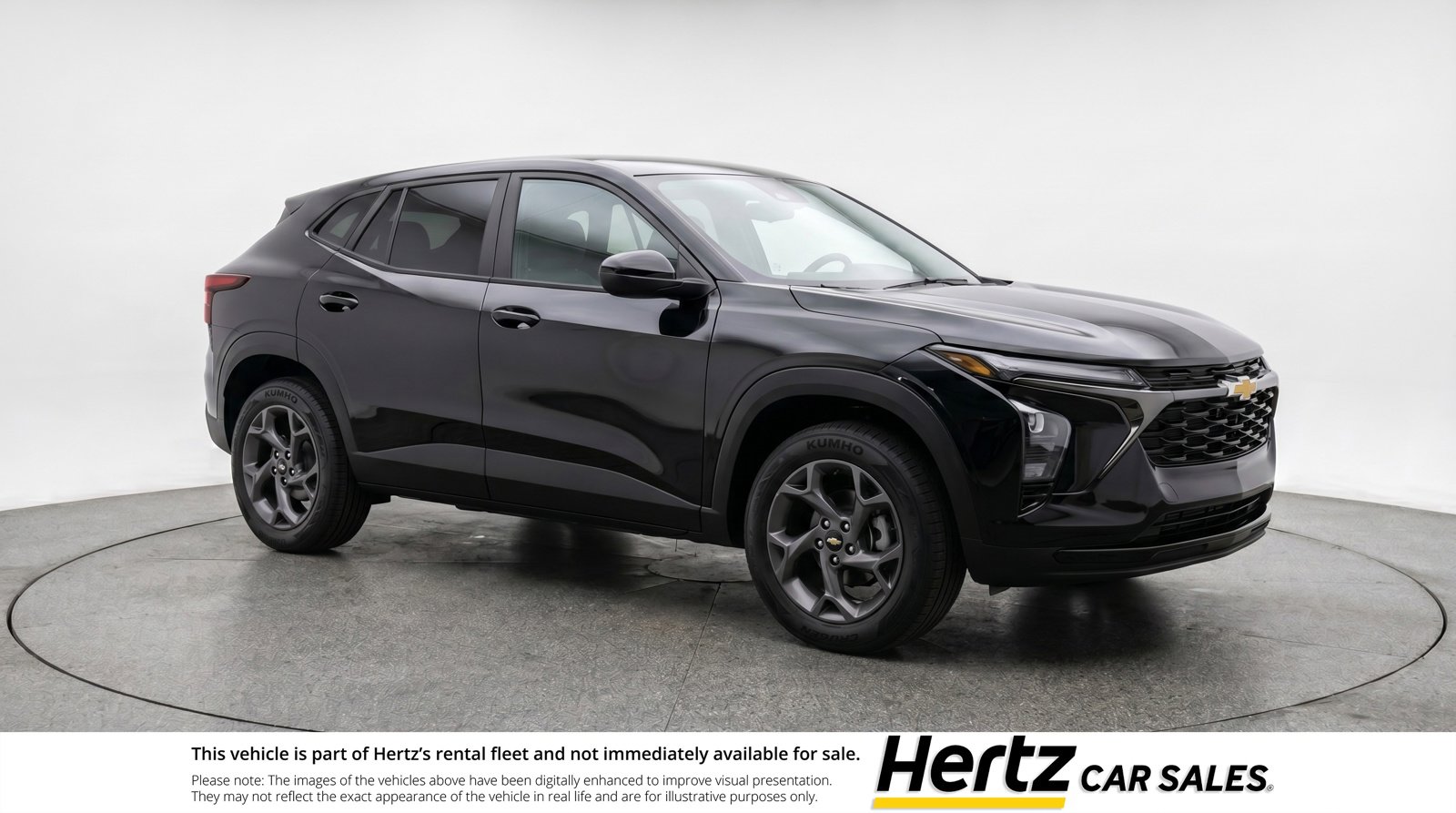 Used 2025 Chevrolet Trax LT FWD image 1