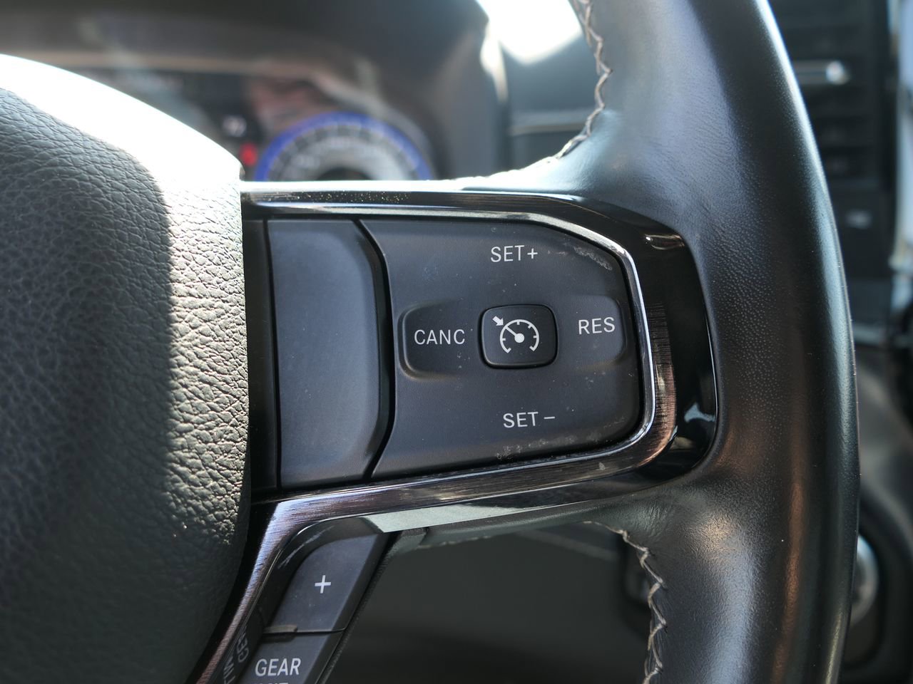 Used 2022 RAM 1500 Limited w/ Body Color Bumper Group image 18