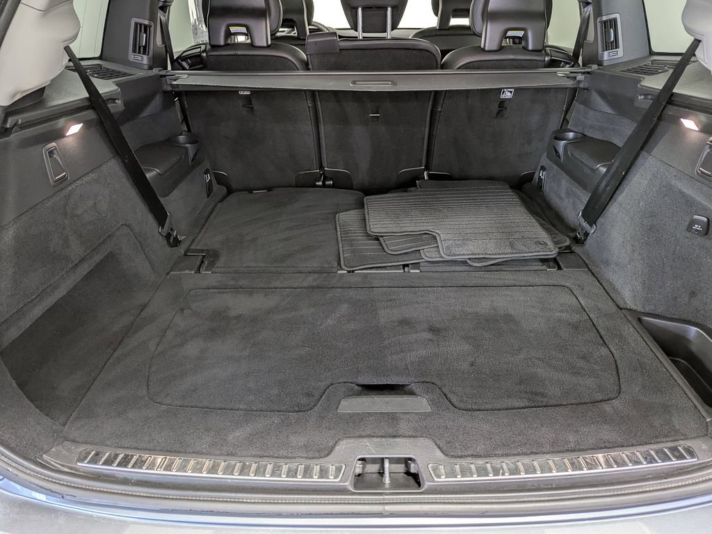 Used 2016 Volvo XC90 T6 Momentum w/ Momentum Plus Package image 47