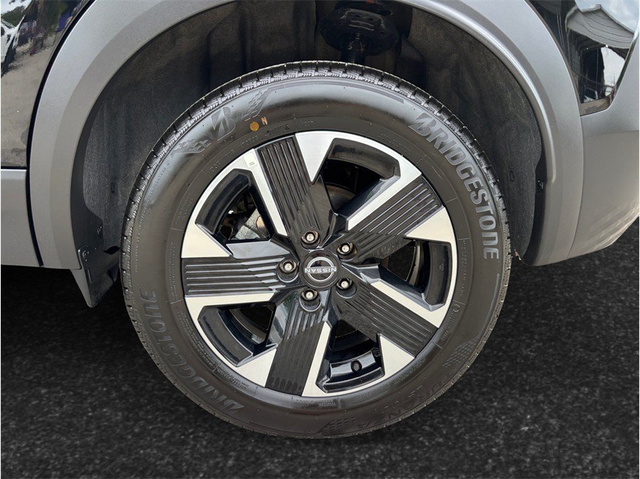 Used 2026 Nissan Kicks SV w/ Cold Weather Package AWD/4WD image 13