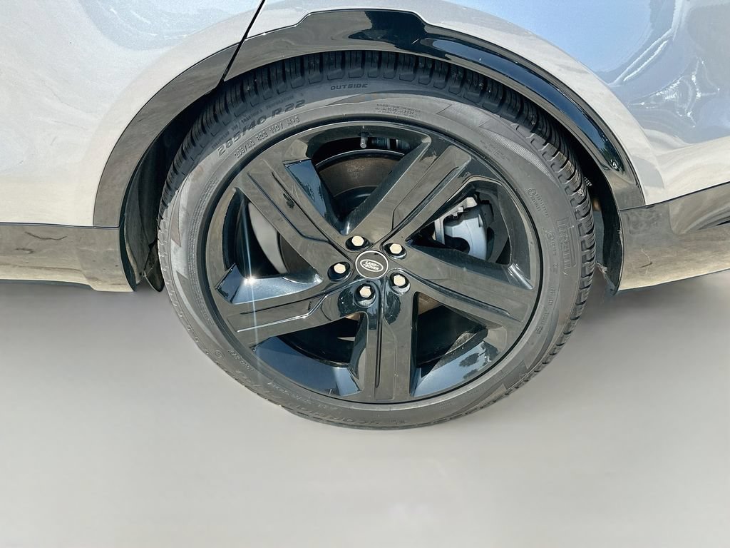 Certified 2025 Land Rover Discovery Dynamic SE AWD/4WD image 34