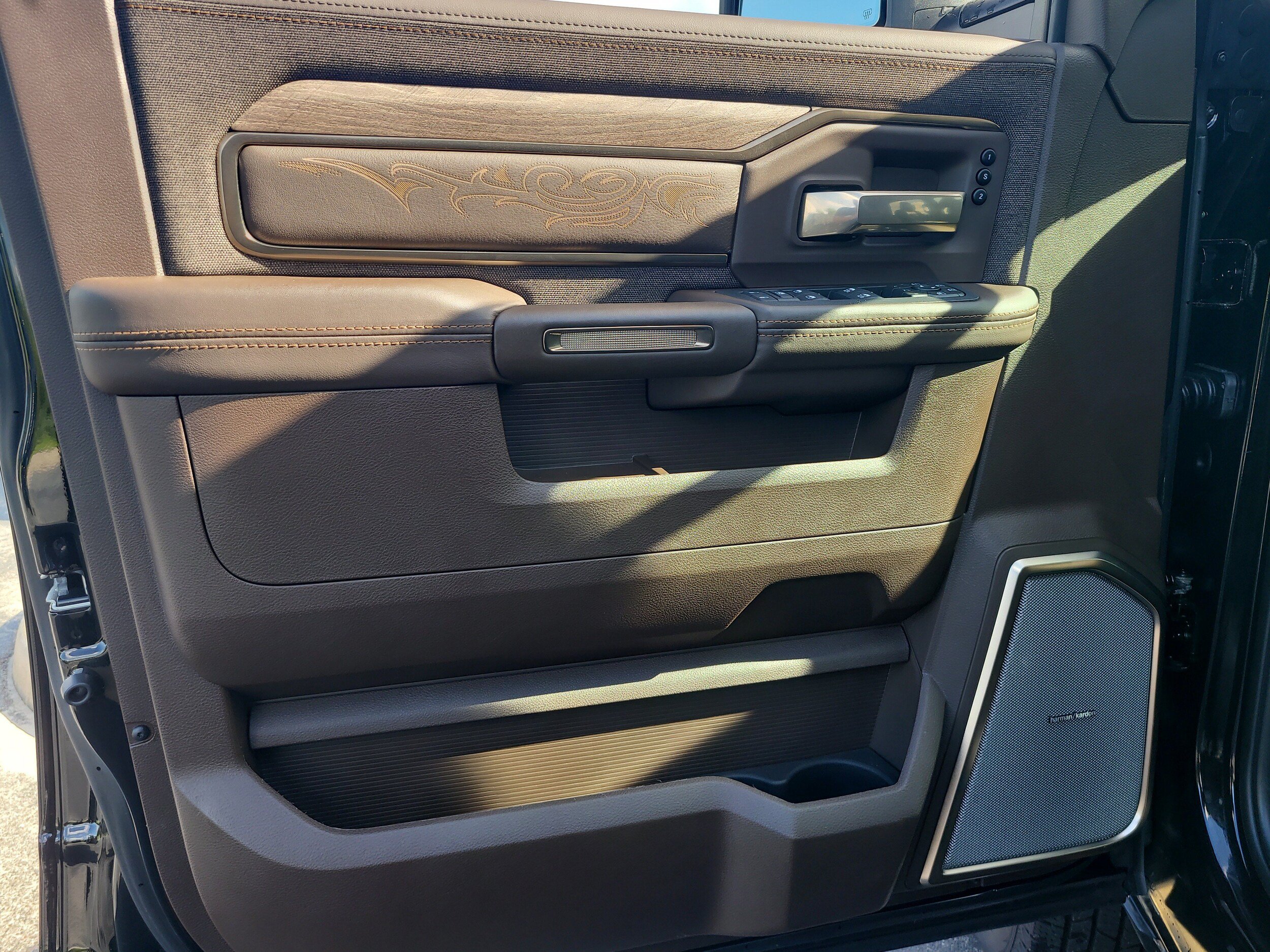 New 2026 RAM 3500 Longhorn AWD/4WD image 12