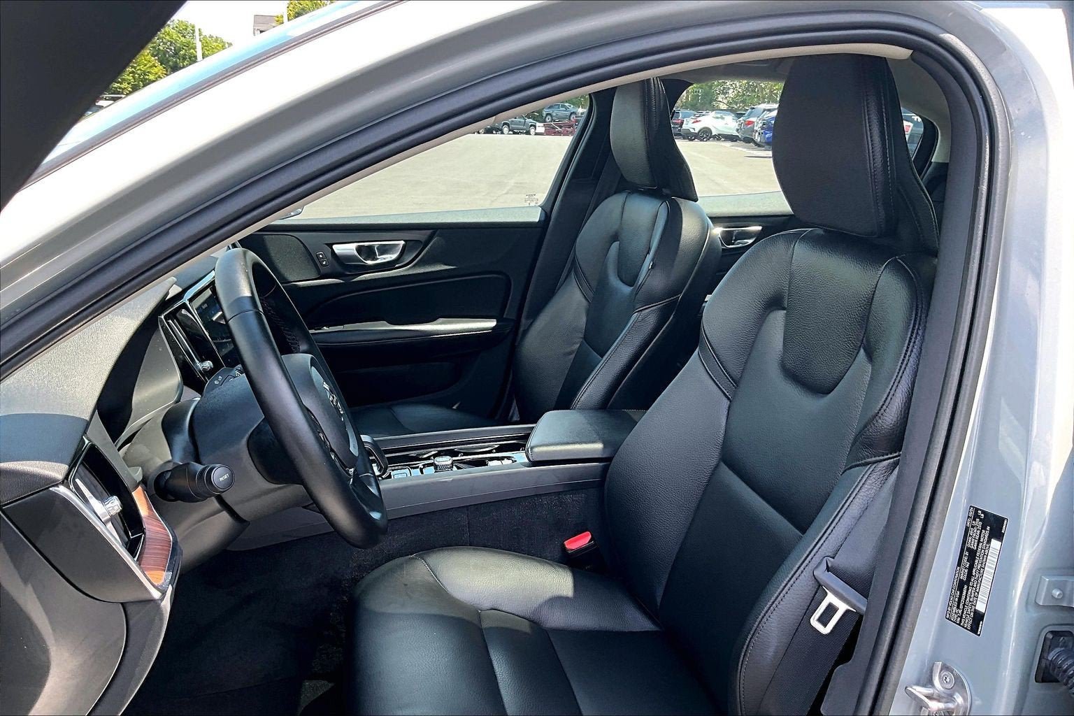 Used 2025 Volvo S60 B5 Plus FWD image 23