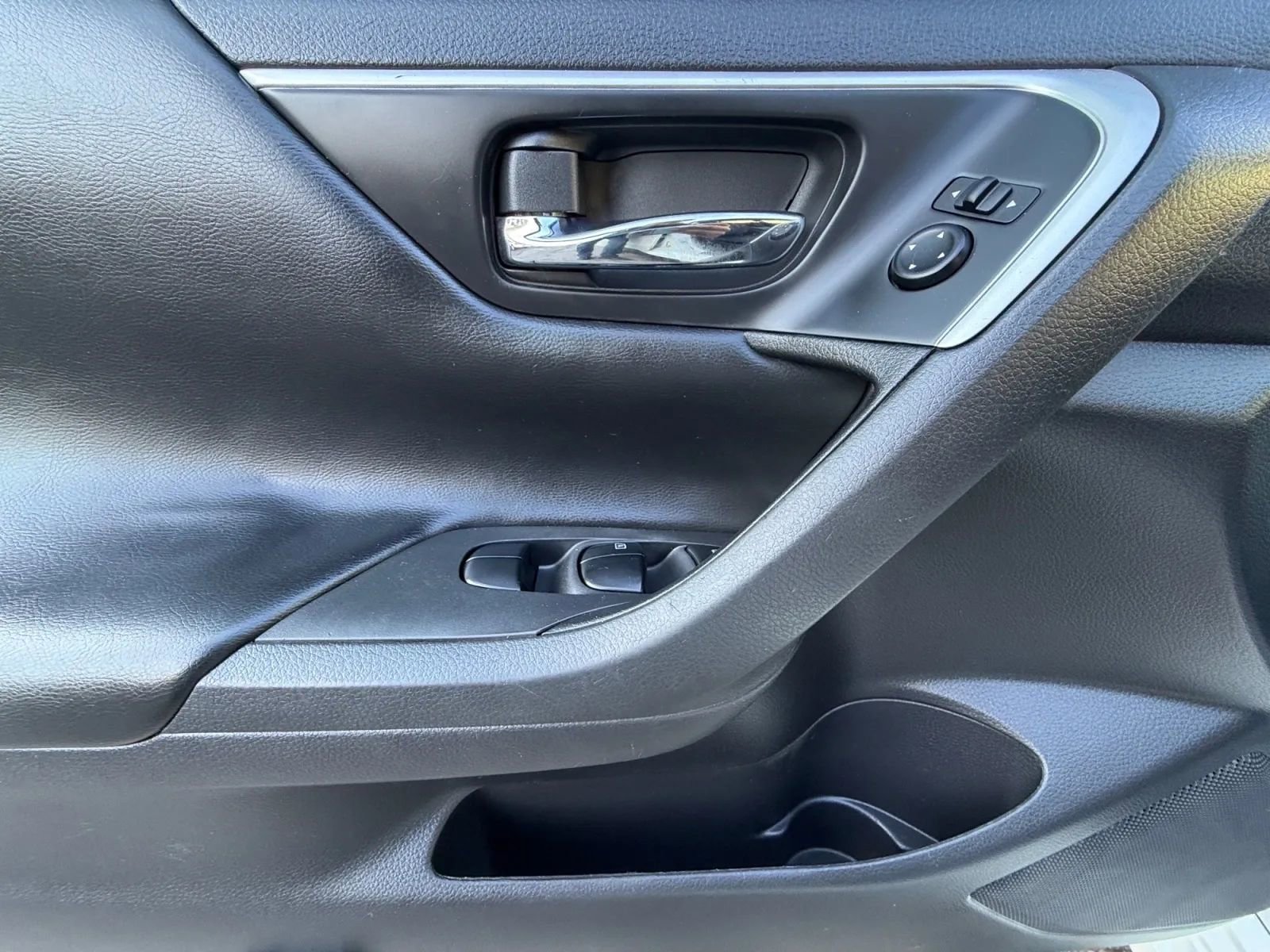 Used 2017 Nissan Altima 2.5 S w/ Power Driver Seat Package image 16