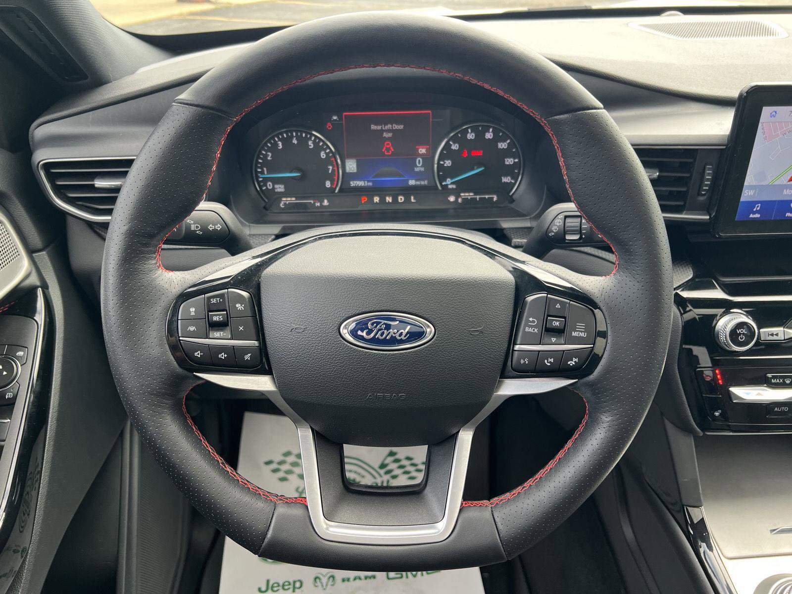 Used 2022 Ford Explorer ST-Line w/ Class IV Trailer Tow Package AWD/4WD image 26