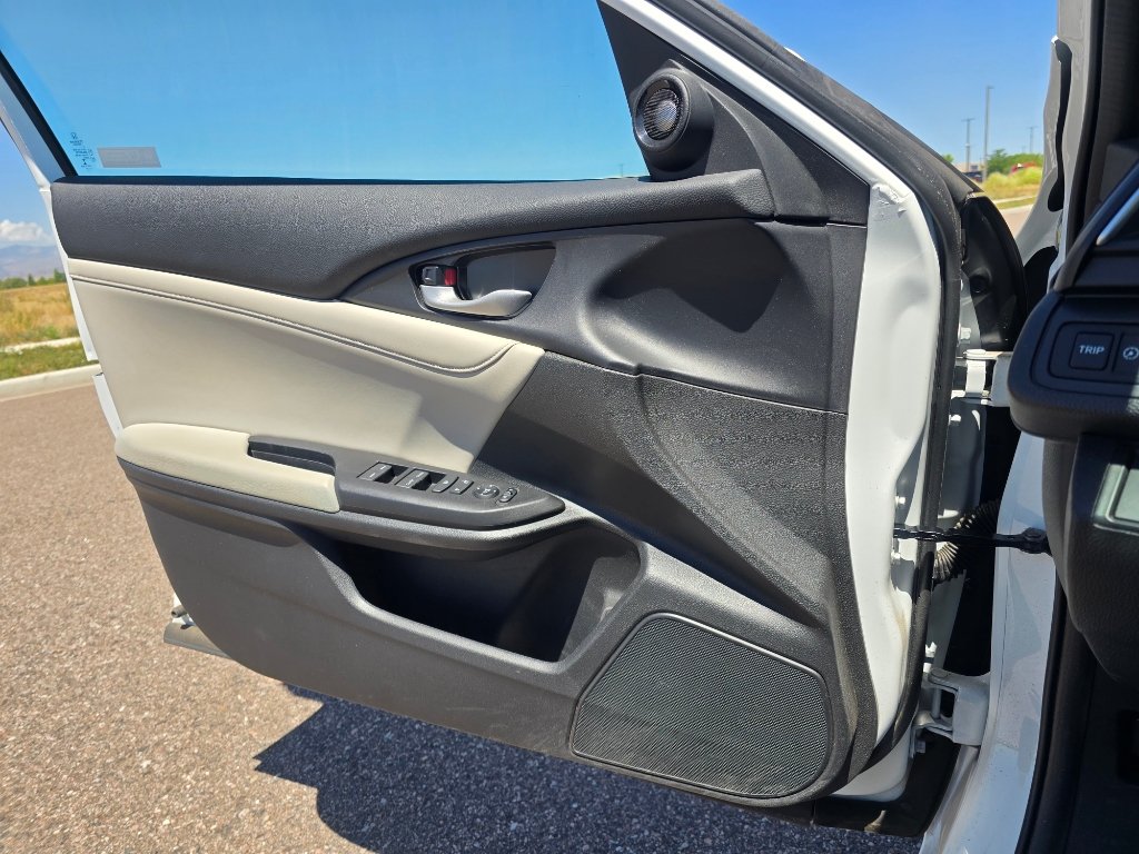 Used 2022 Honda Insight Touring image 17