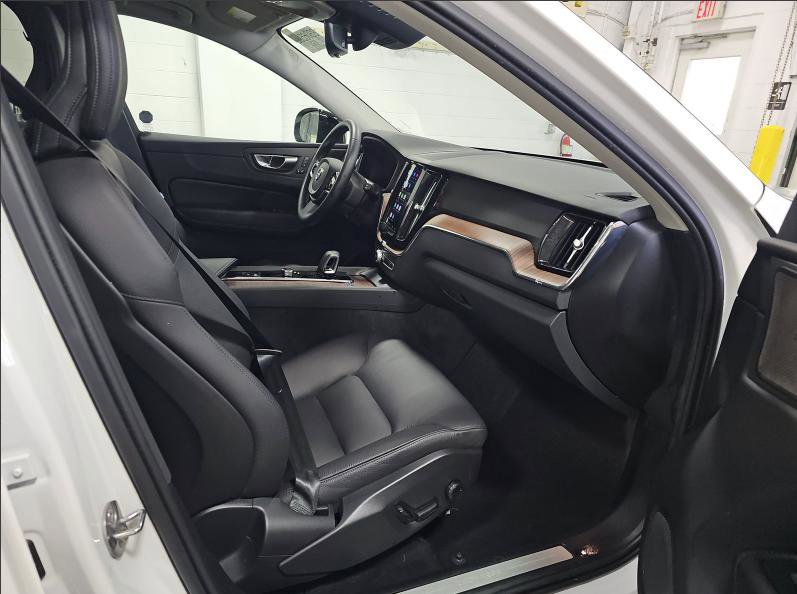 Used 2024 Volvo XC60 T8 Plus w/ Protection Package Premier AWD/4WD image 16