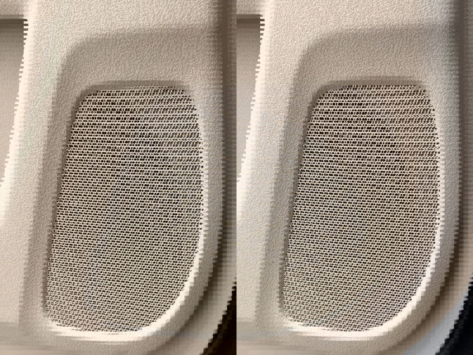 Used 2016 Honda Pilot Elite image 33