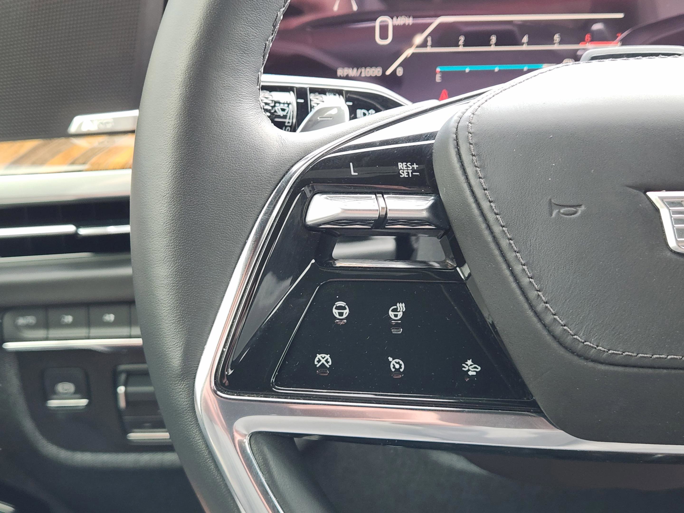 Used 2025 Cadillac Escalade Sport Platinum w/ LPO, Floor Liner Package image 29