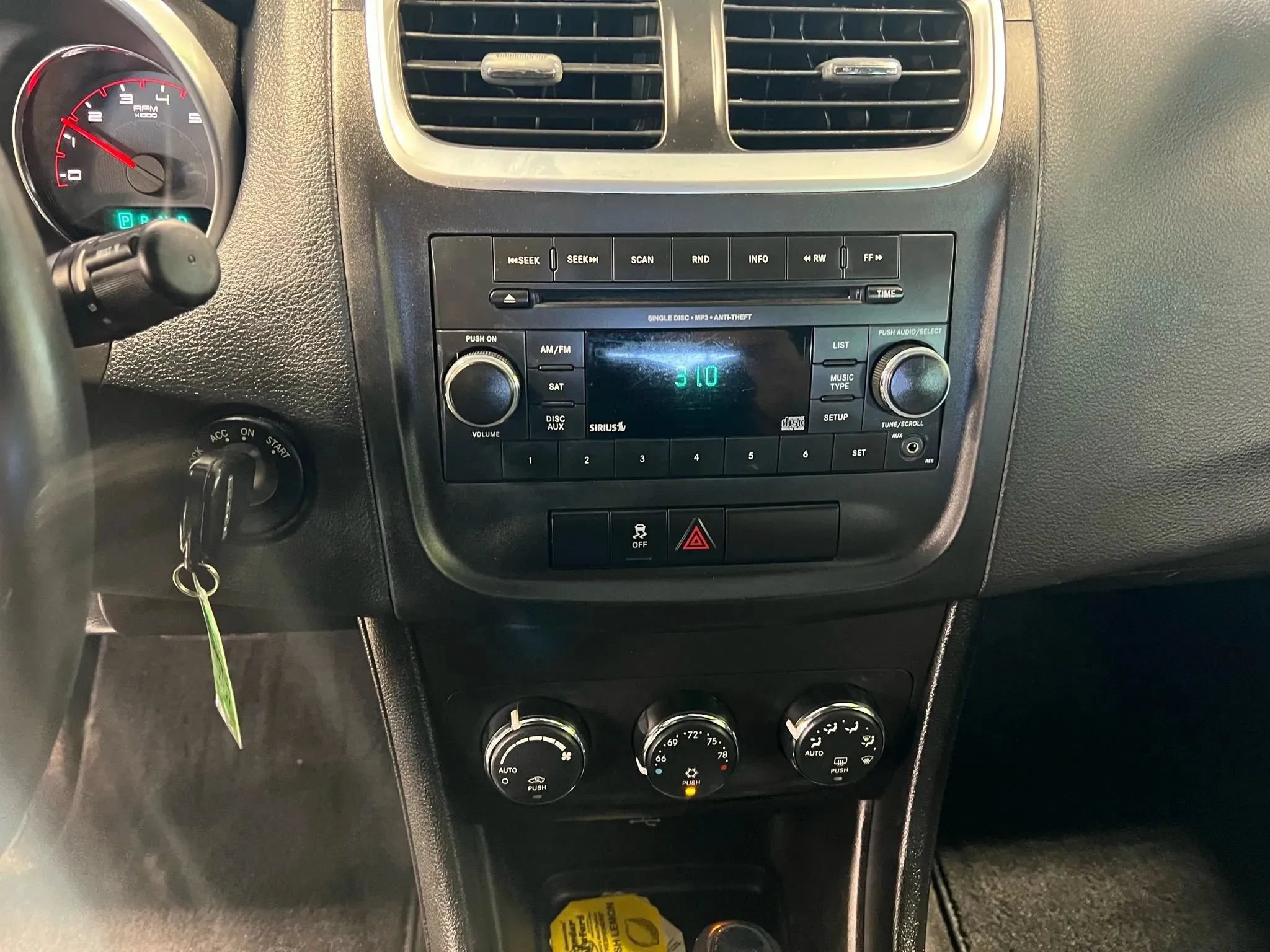 Used 2014 Dodge Avenger SXT w/ Blacktop Package FWD image 10