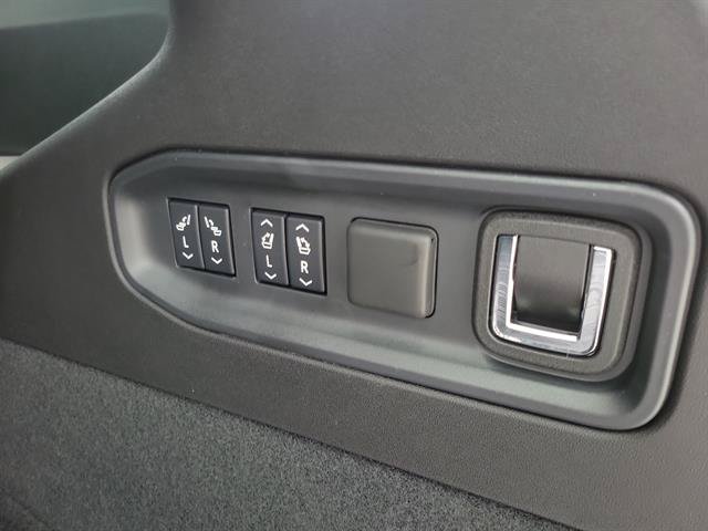 Certified 2026 Cadillac Vistiq Sport w/ LPO, Floor Liner Package AWD/4WD image 7