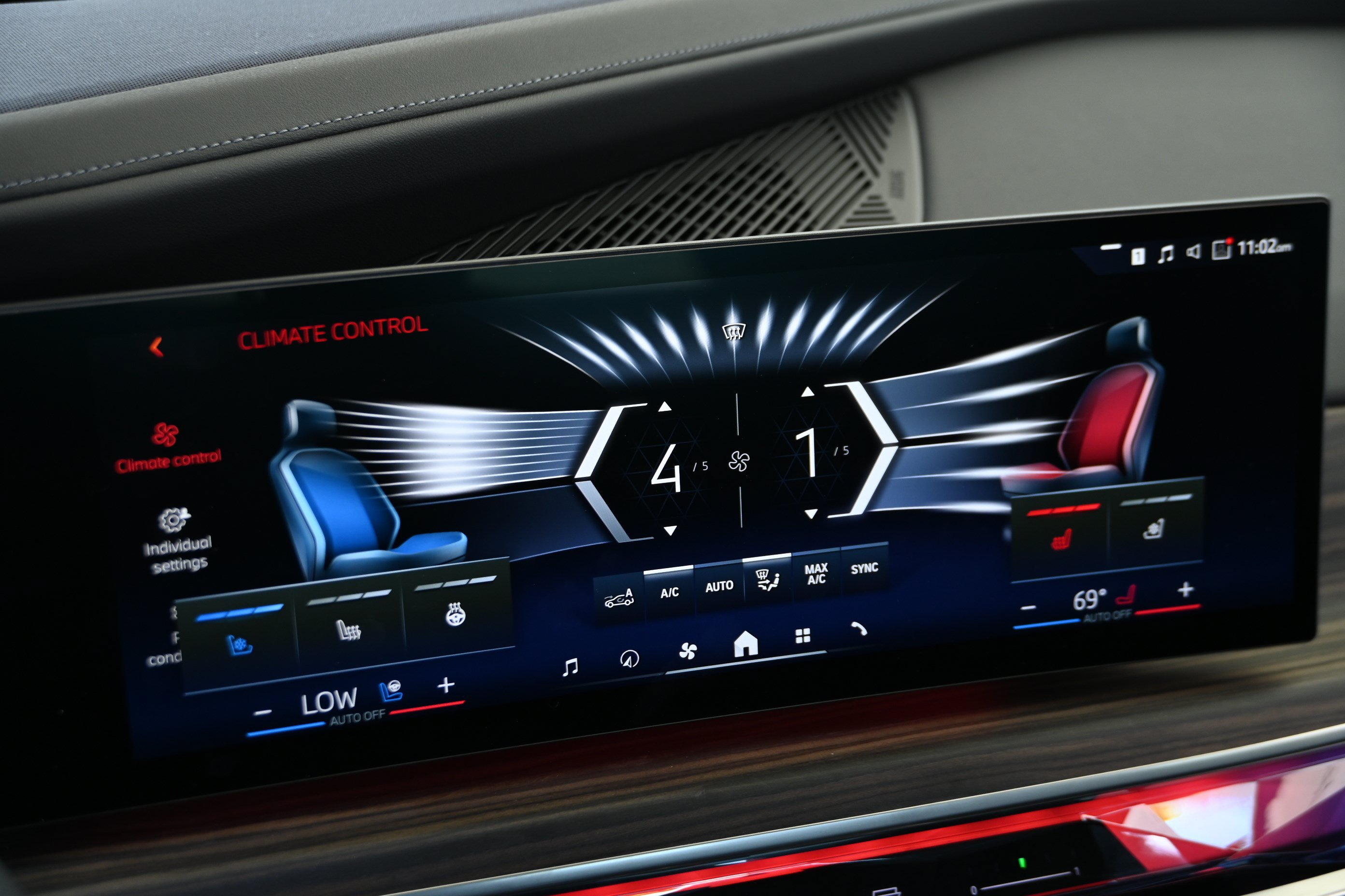 Certified 2024 BMW 740i RWD image 18
