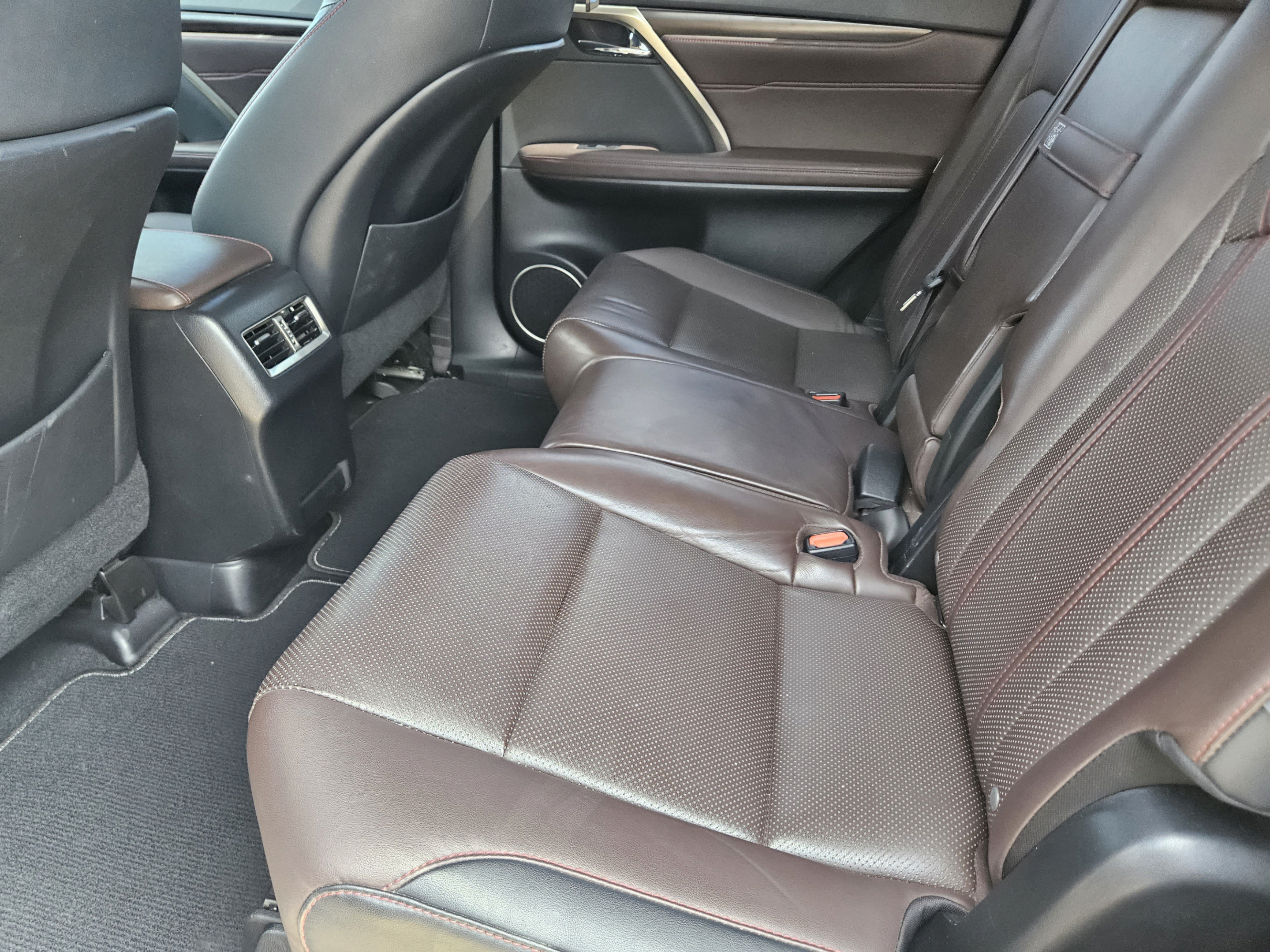 Used 2018 Lexus RX 350L FWD image 29