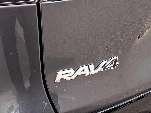 Used 2023 Toyota RAV4 SE image 37