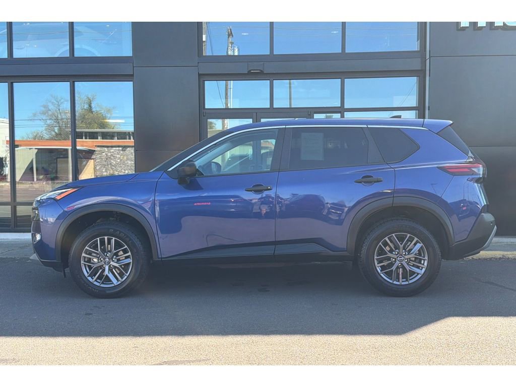 Used 2023 Nissan Rogue S image 8