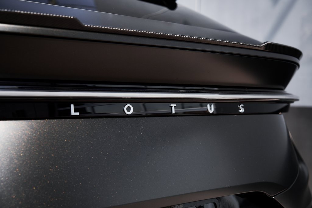 Used 2025 Lotus Eletre image 14