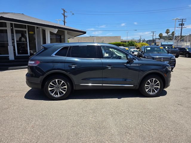 Used 2022 Lincoln Nautilus FWD w/ Premium Package image 3