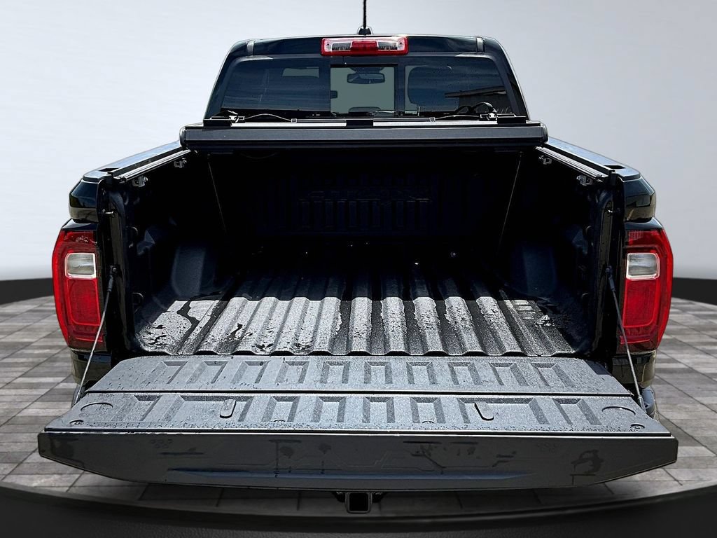 Used 2024 GMC Canyon AT4X AWD/4WD image 9