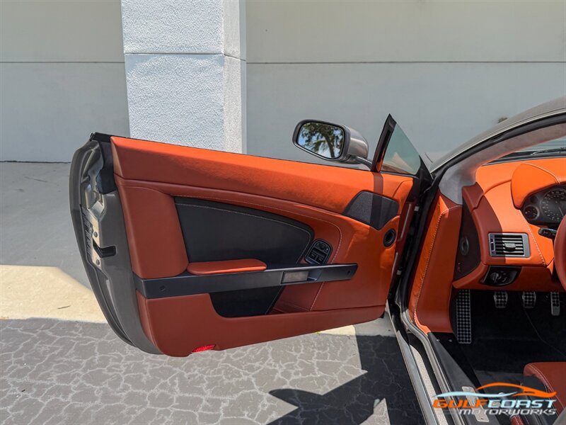 Used 2007 Aston Martin V8 Vantage Coupe RWD image 23