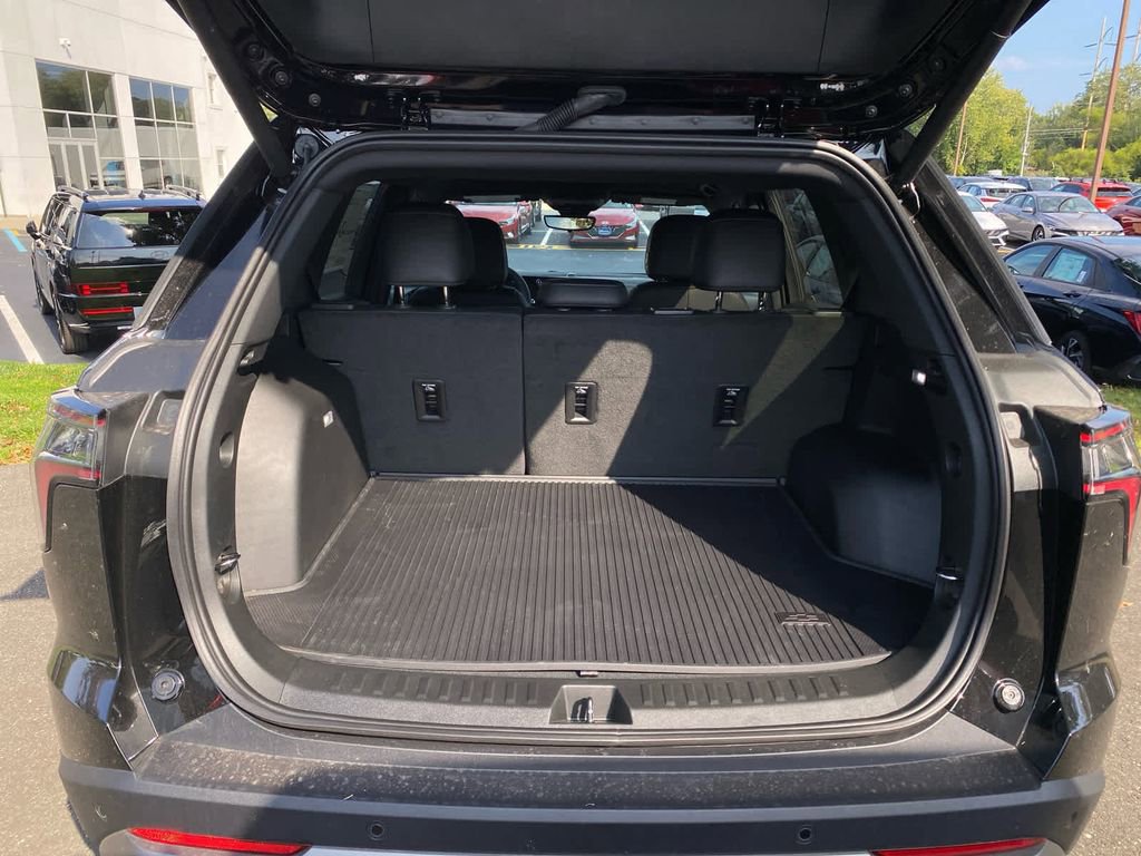 New 2026 Chevrolet Equinox LT w/ Convenience Package II image 13