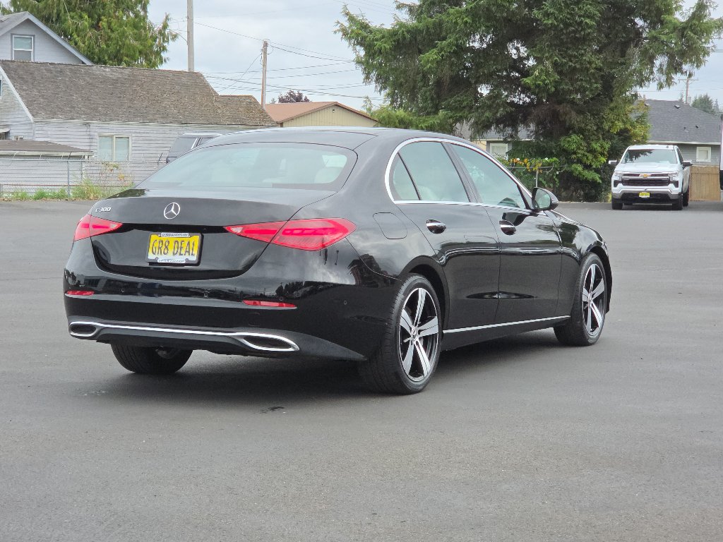 Used 2025 Mercedes-Benz C 300 Sedan image 5