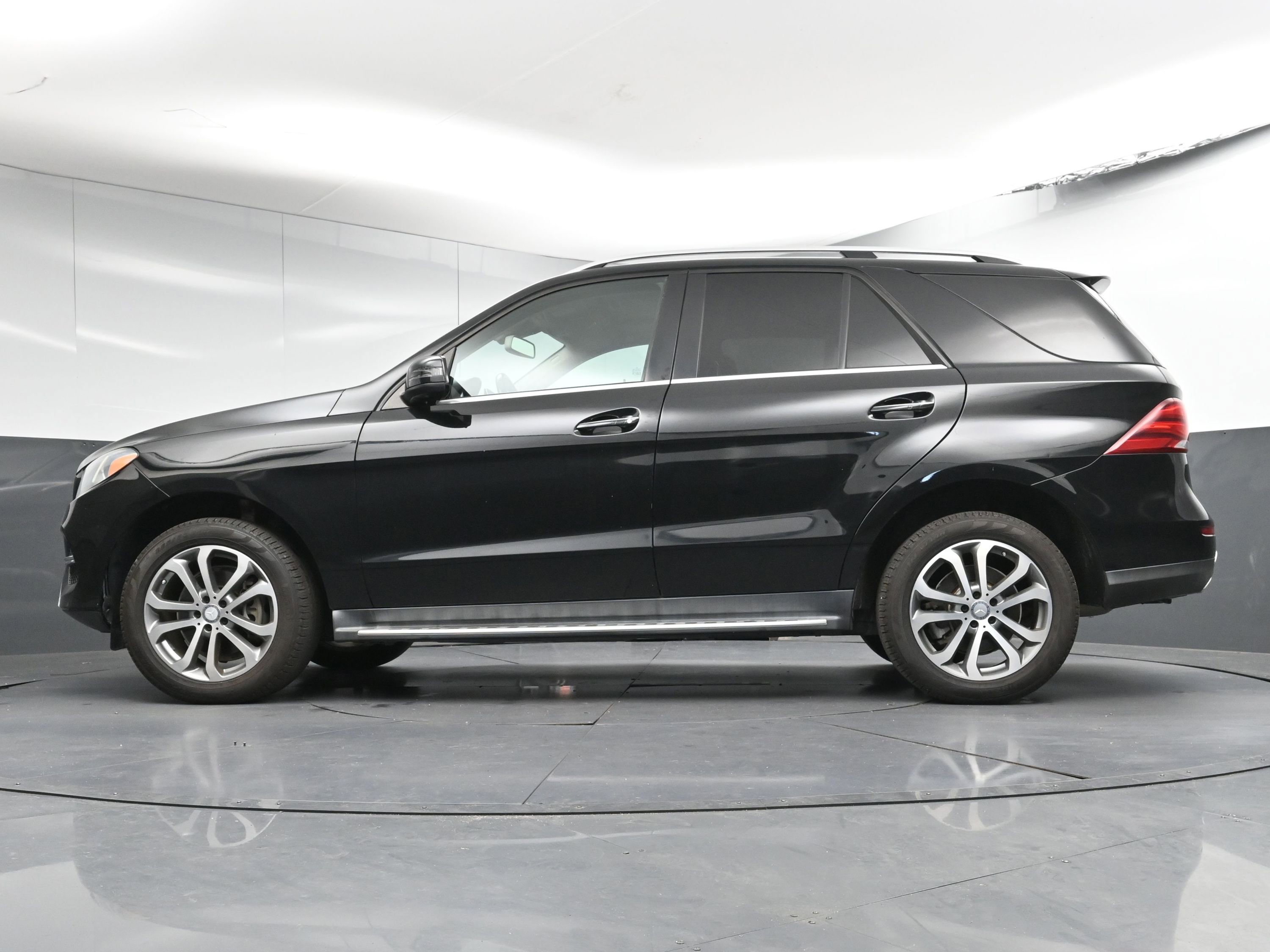 Used 2016 Mercedes-Benz GLE 350 GLE 350 w/ Premium Package image 31