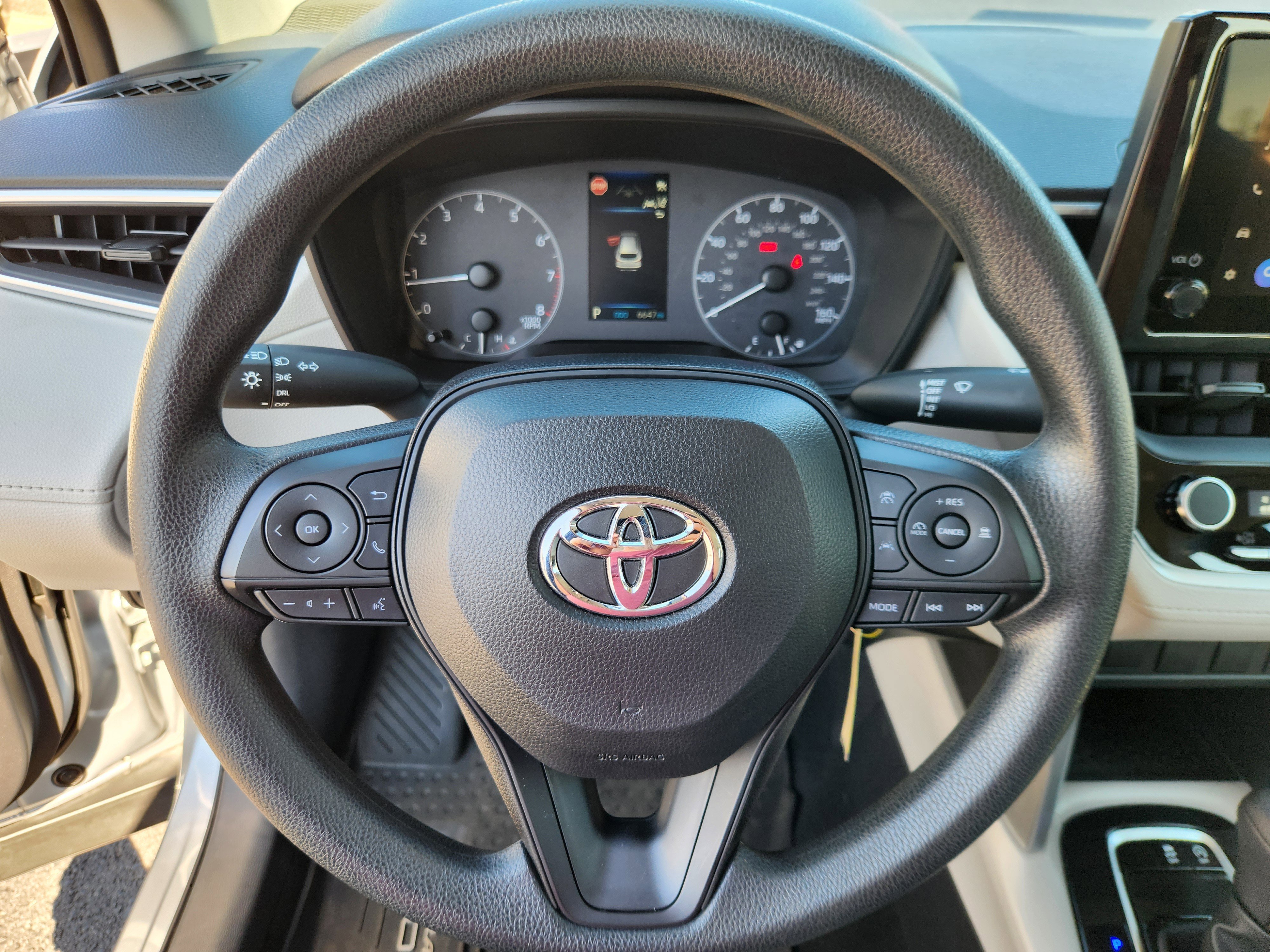 Used 2023 Toyota Corolla Cross L image 9