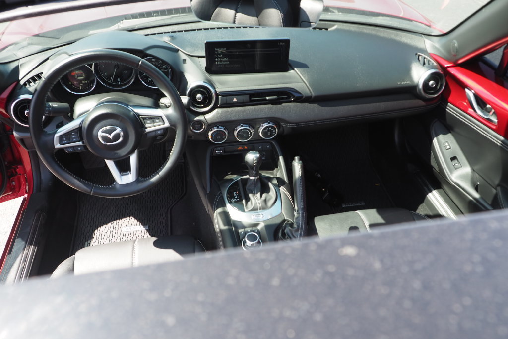 Used 2024 MAZDA MX-5 Miata RF Grand Touring w/ Weather Package RWD image 15