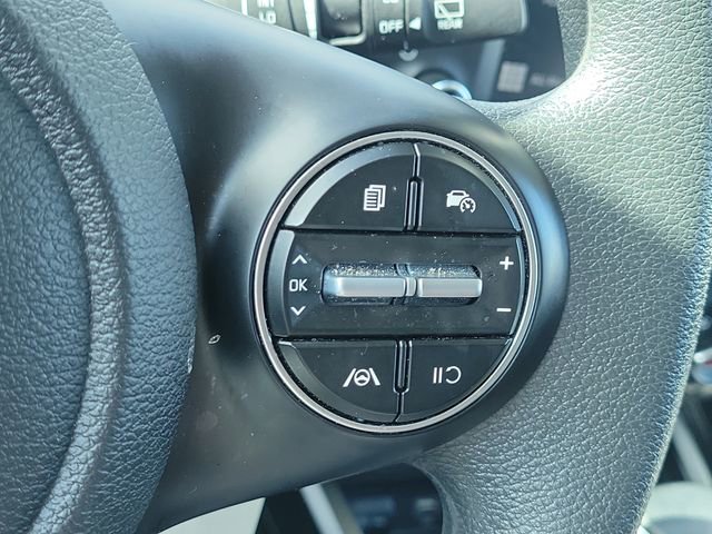 Used 2025 Kia Soul LX image 24