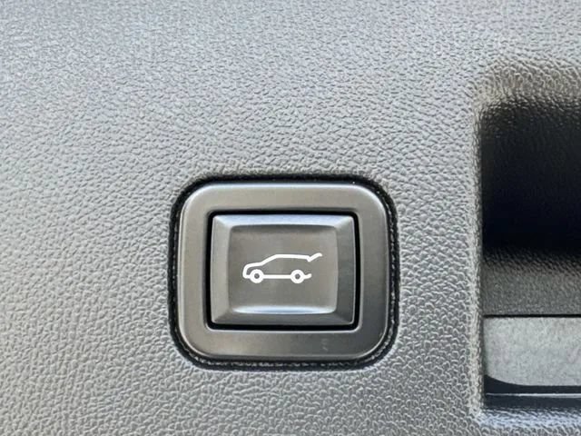 Used 2022 Chevrolet Equinox RS w/ Infotainment Package AWD/4WD image 15