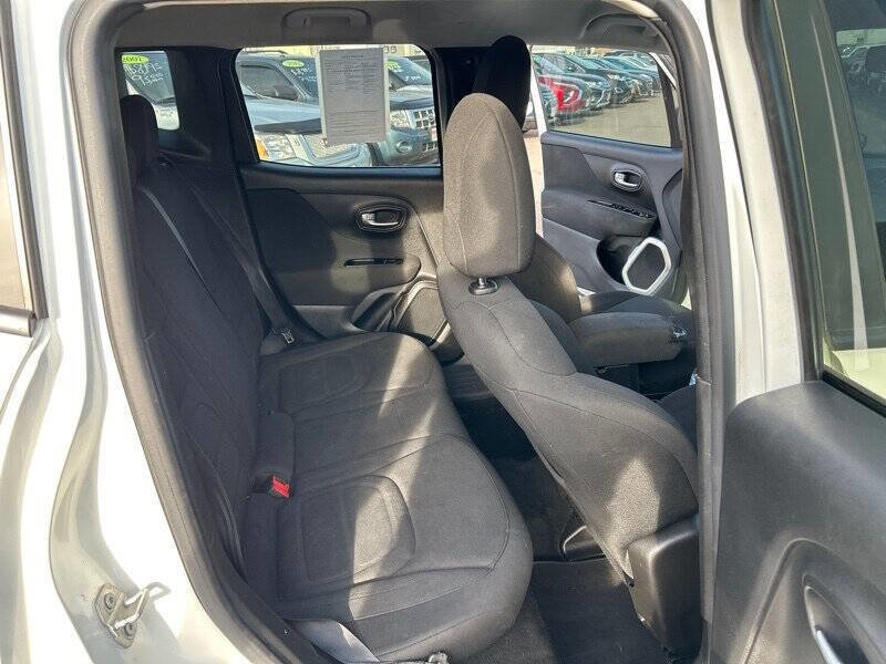 Used 2020 Jeep Renegade Latitude image 13