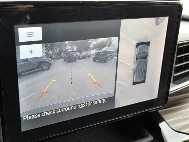 Used 2023 Ford Explorer Limited image 32