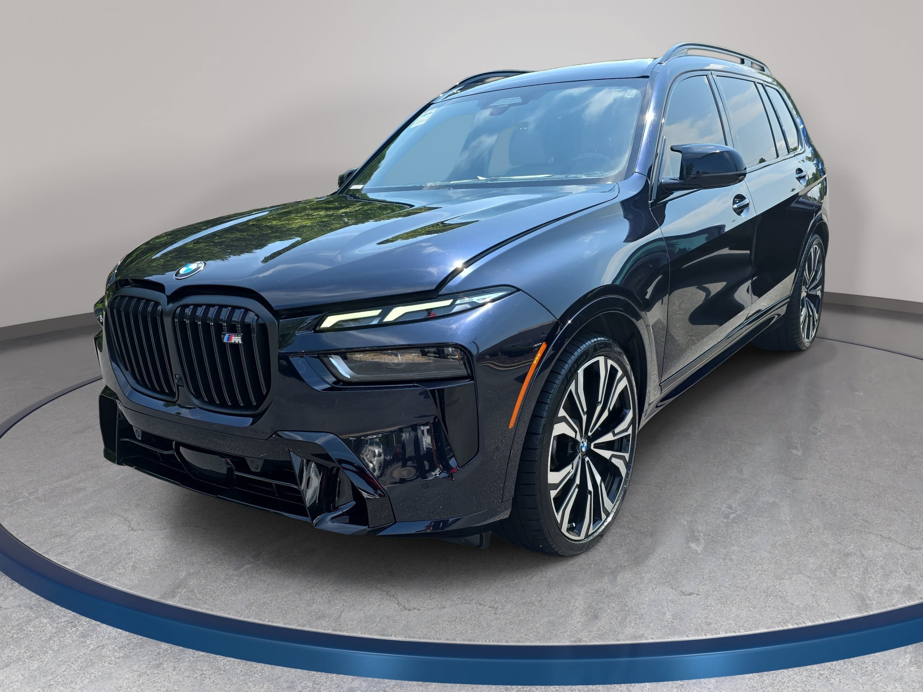 Used 2023 BMW X7 M60i w/ Executive Package AWD/4WD video 1