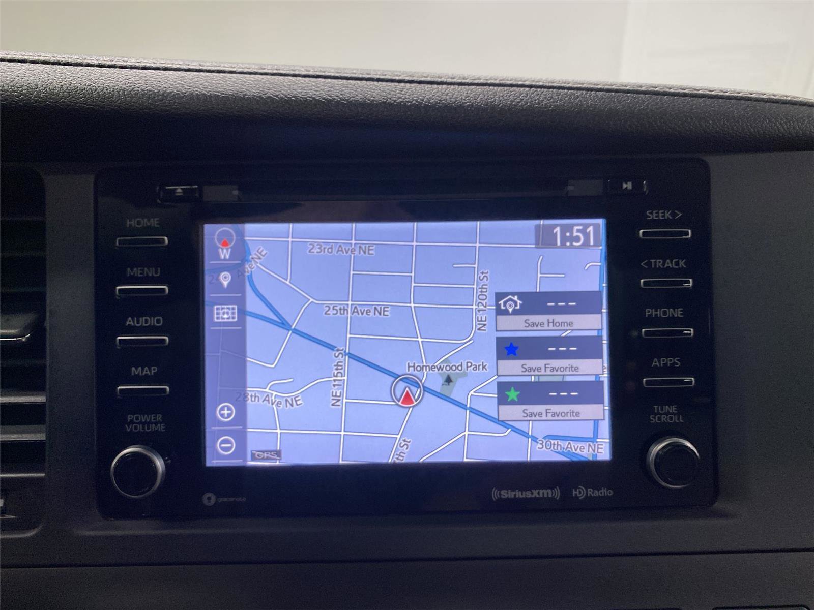 Used 2018 Toyota Sienna XLE image 24