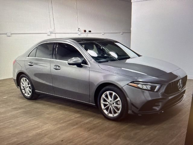 Used 2019 Mercedes-Benz A 220 4MATIC image 2