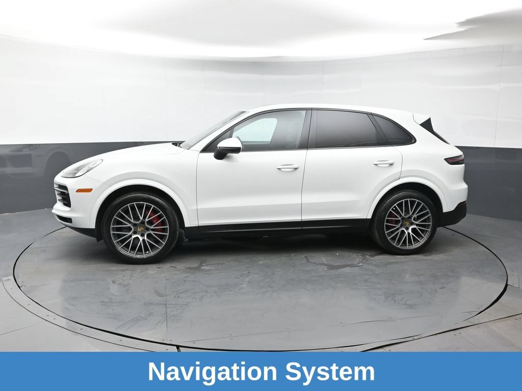 Used 2022 Porsche Cayenne AWD/4WD image 2