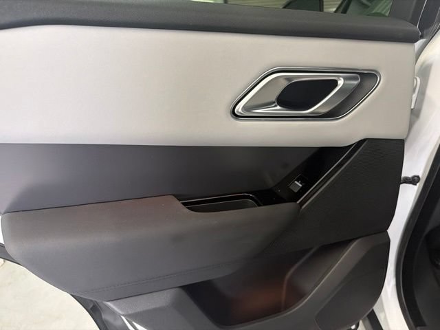 Used 2024 Land Rover Range Rover Velar Dynamic SE AWD/4WD image 13