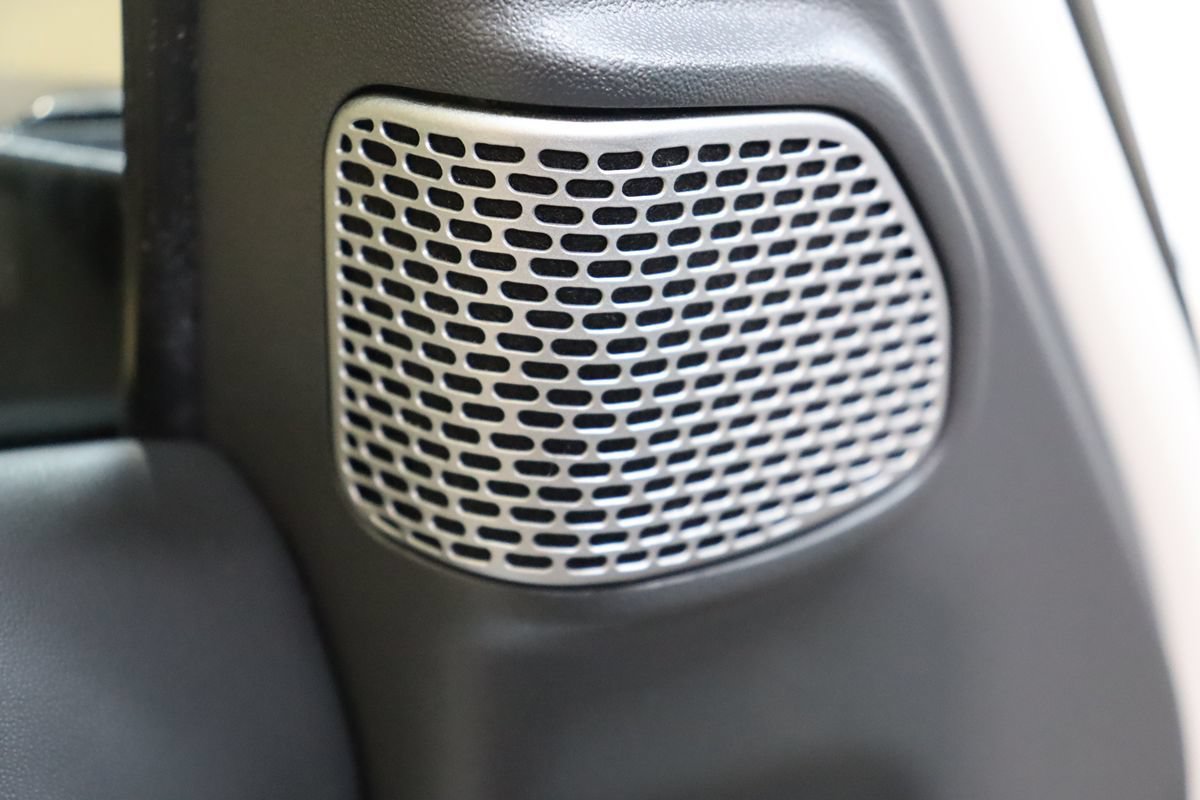 Used 2023 Land Rover Defender 130 First Edition AWD/4WD image 37