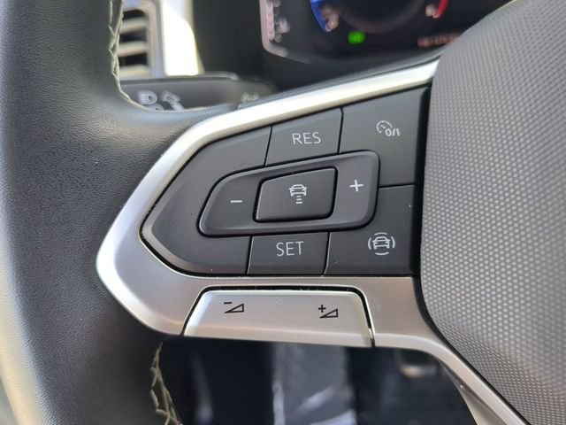 Certified 2023 Volkswagen Atlas Cross Sport SE w/ Black Wheel Package image 27