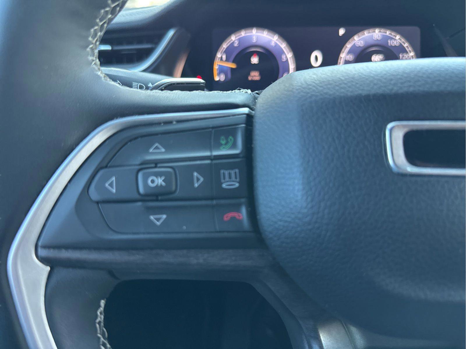 Certified 2024 Jeep Grand Cherokee Limited image 12